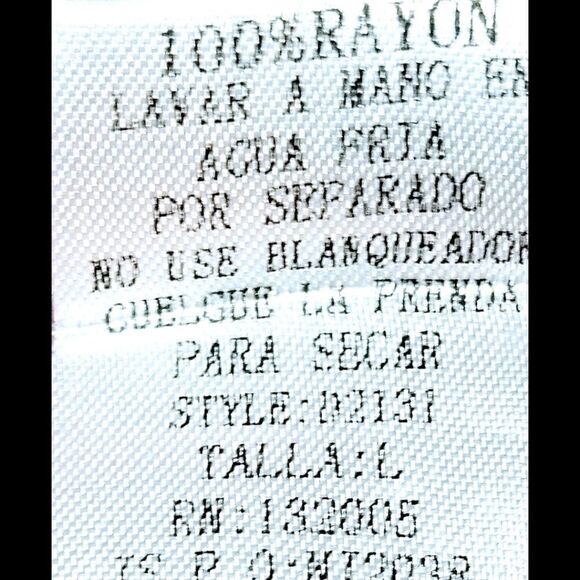 LIKE NEW ENTRO Women's Lilac Color Lace Bell Sleeve Top - Picture 9 of 14